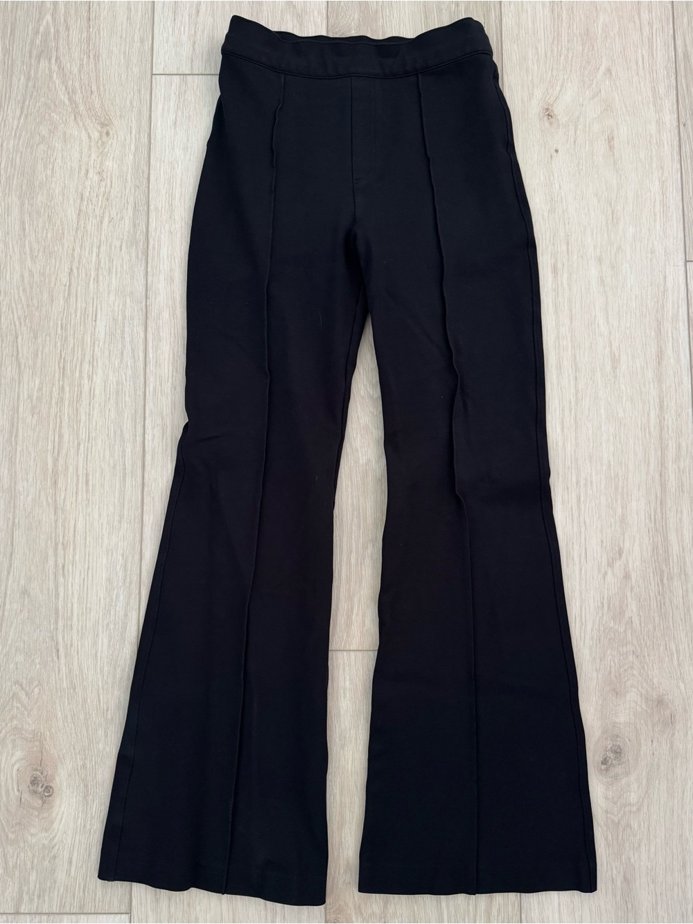 Spanx The Perfect Pant black ponte high rise flare leg pintuck seam Small Tall